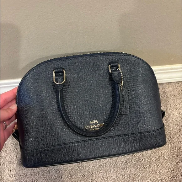 BNWOT Coach Purse with matching Wallet! - Picture 1 of 9